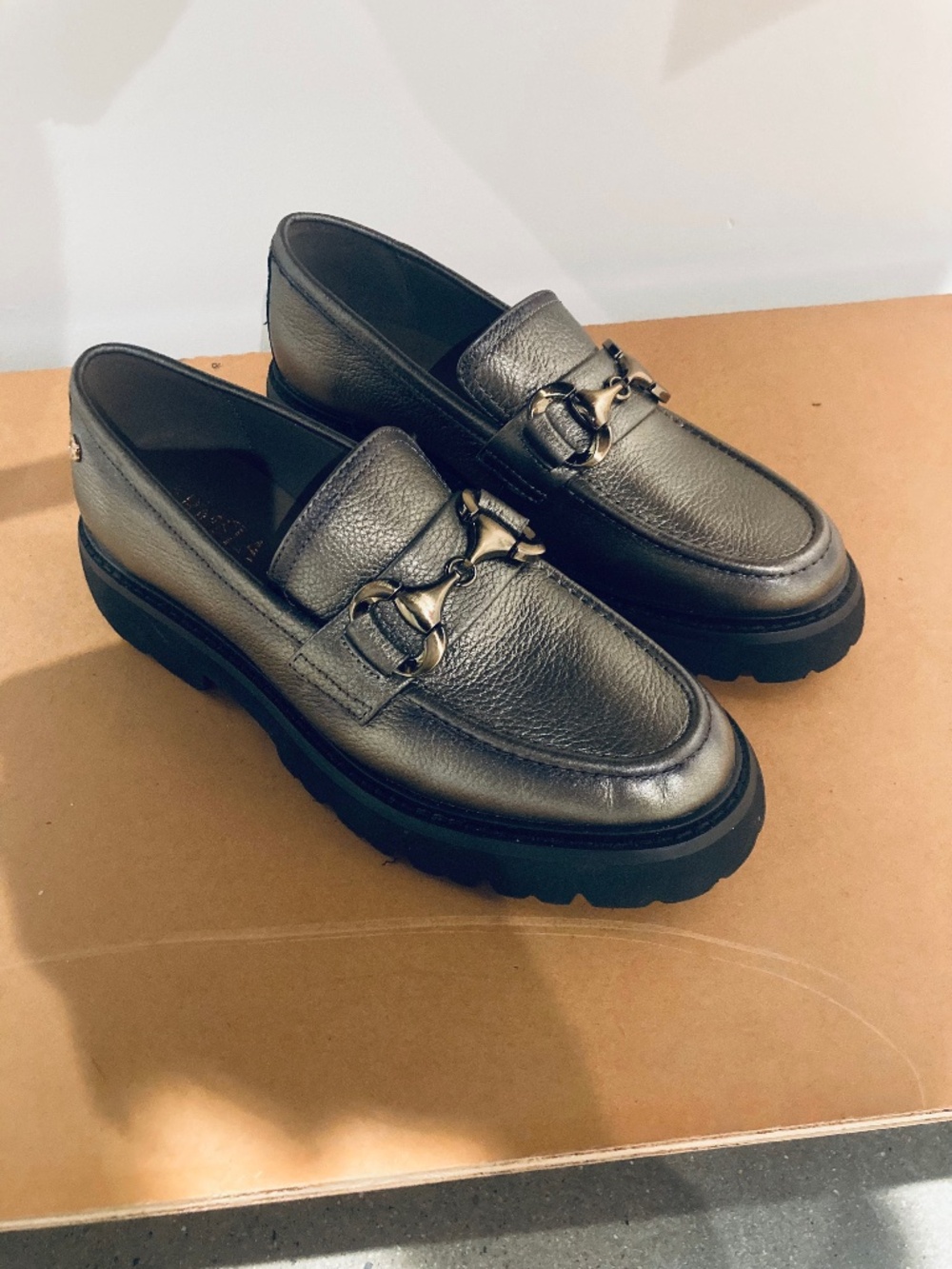 Carmela Metallic Grey Chunky Loafer Size 39 NWOT